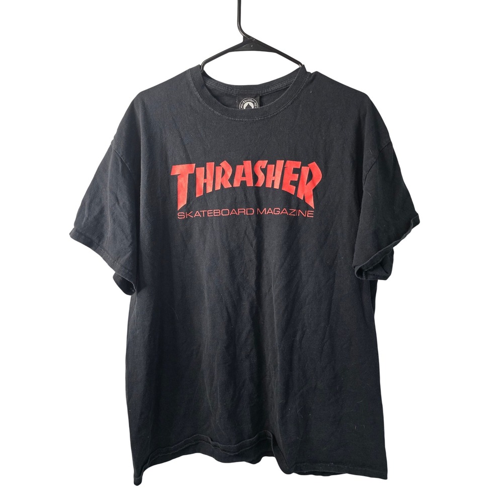 Thrasher Skateboard Magazine Logo T-Shirt Mens XL Black Red Graphic Tee EUC